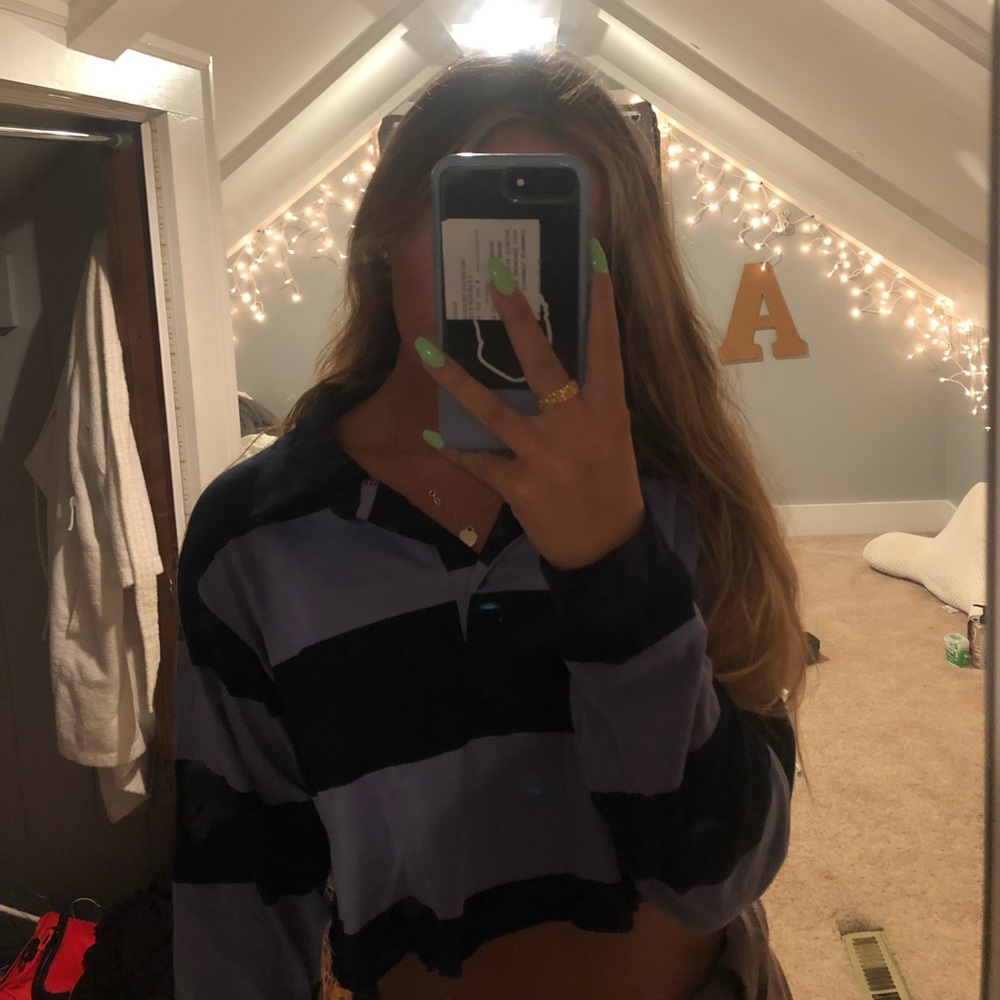 cropped long sleeve